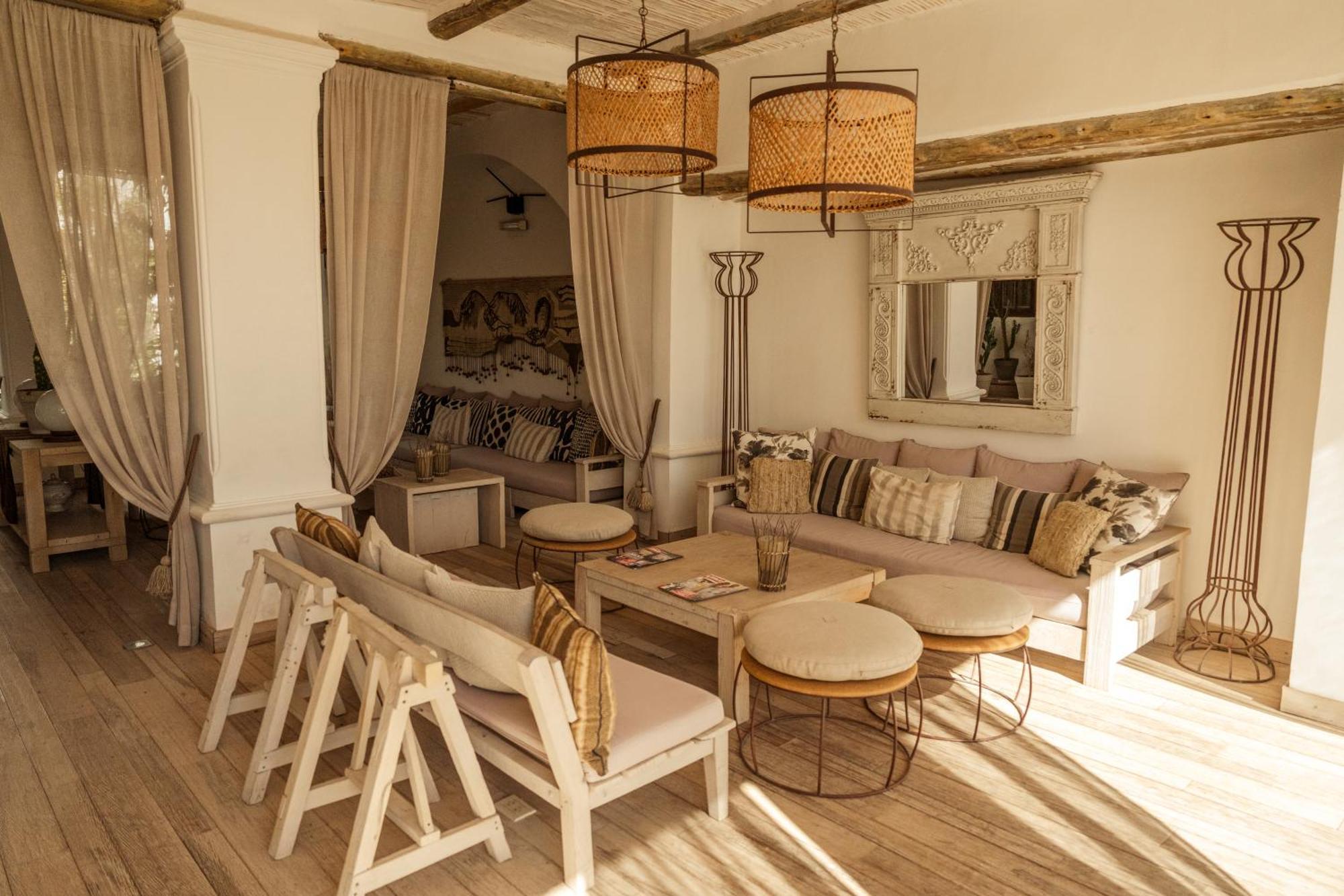 El Cortijo Hotel Boutique Cachi Bagian luar foto